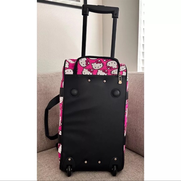 Hello Kitty Duffle Bag Travel Pink Suitcase Bag Handbag rolling NWT - Picture 2 of 6